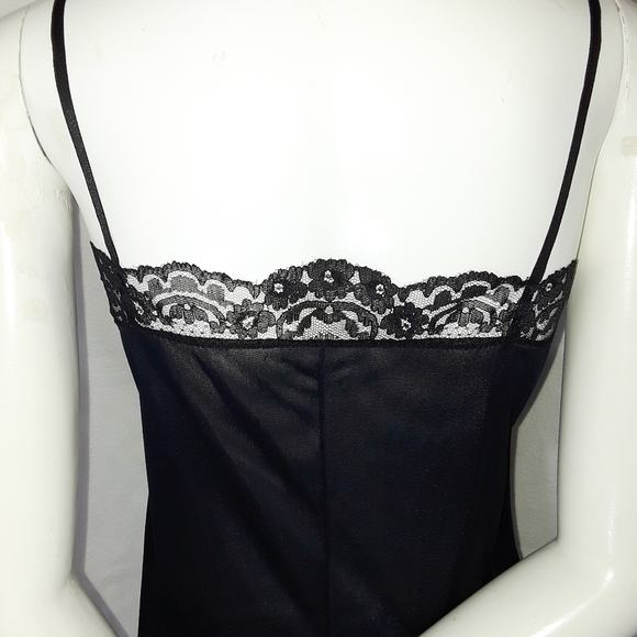 Vtg Solid Black Chantilly Lace Pleated Trim Slip M - Picture 8 of 11